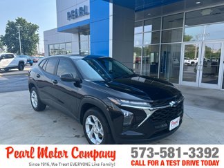 Used 2024 Chevrolet Trax LS w/ LS Convenience Package image 1