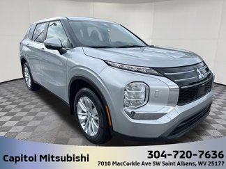 New 2025 Mitsubishi Outlander ES image 1