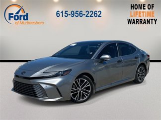 Used 2025 Toyota Camry XLE image 1