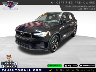 Used 2023 Volvo XC40 B5 Core image 1