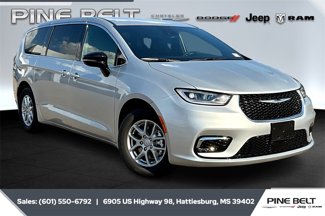 New 2026 Chrysler Pacifica Select image 1