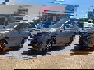 Used 2024 Toyota Camry SE image 1
