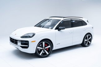 Used 2025 Porsche Cayenne GTS image 1