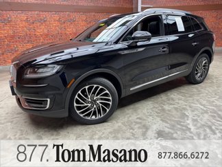 Used 2020 Lincoln Nautilus Reserve image 1