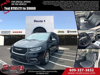 Used 2022 Chrysler Pacifica Limited image 1