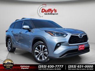 Used 2021 Toyota Highlander XLE image 1