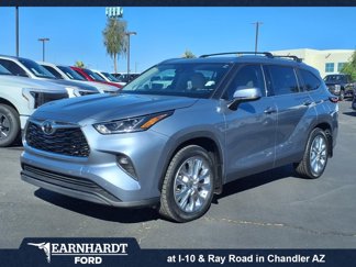 Used 2023 Toyota Highlander Limited image 1