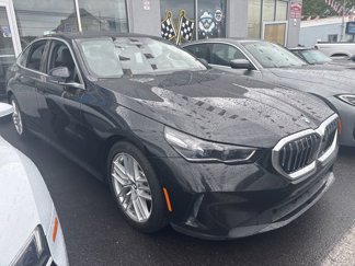 Used 2024 BMW 530i xDrive image 1