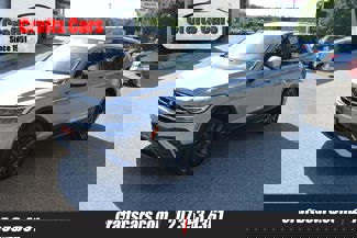 Used 2022 Volkswagen Tiguan SE image 1