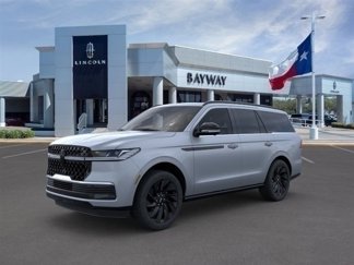 New 2025 Lincoln Navigator Reserve w/ Jet Appearance Package image 1