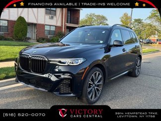Used 2022 BMW X7 M50i image 1