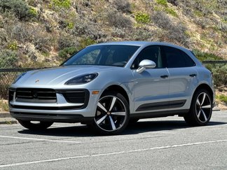 Used 2024 Porsche Macan image 1