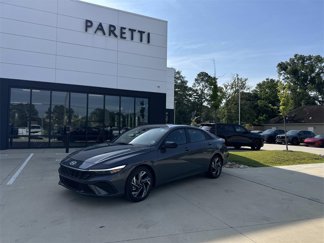 Used 2025 Hyundai Elantra Sport image 1