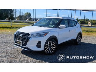 Used 2023 Nissan Kicks SV image 1