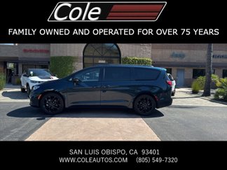 Used 2024 Chrysler Pacifica Limited w/ S Appearance Package image 1
