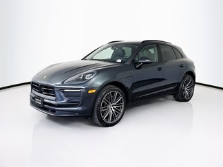 Used 2025 Porsche Macan image 1
