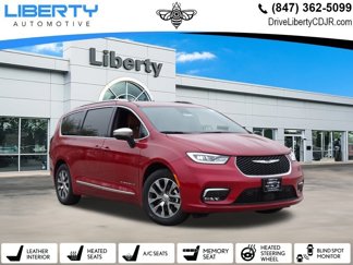 New 2025 Chrysler Pacifica Pinnacle image 1