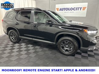Used 2025 Honda Pilot TrailSport image 1