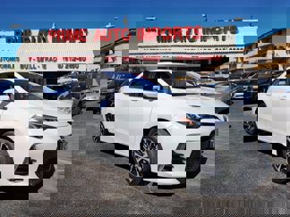 Used 2017 Toyota Corolla SE image 1