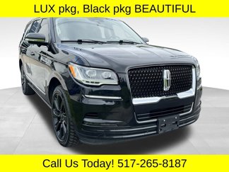 Used 2022 Lincoln Navigator Reserve image 1