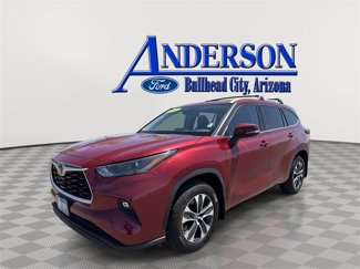 Used 2022 Toyota Highlander XLE image 1