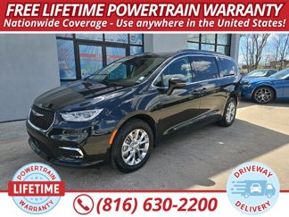 Used 2022 Chrysler Pacifica Touring-L image 1