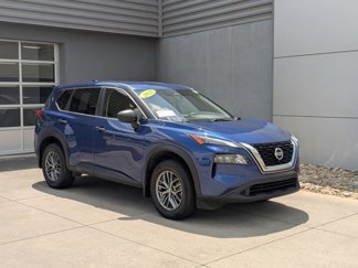 Used 2021 Nissan Rogue S image 1