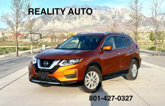 Used 2020 Nissan Rogue SV image 1
