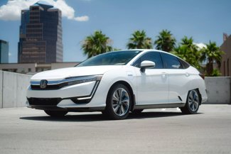 Used 2018 Honda Clarity Touring image 1