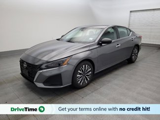 Used 2024 Nissan Altima 2.5 SV image 1
