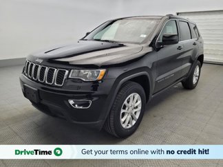 Used 2021 Jeep Grand Cherokee Laredo image 1