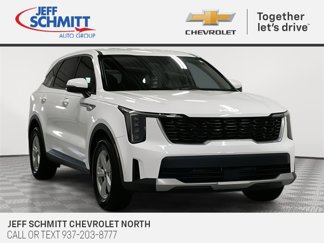 Used 2025 Kia Sorento LX image 1