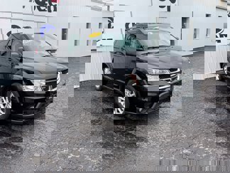 Used 2019 Dodge Journey SE image 1