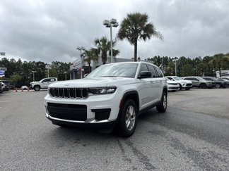 Used 2023 Jeep Grand Cherokee L Laredo image 1