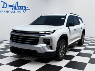 New 2025 Chevrolet Traverse LT w/ Driver Confidence Package image 1
