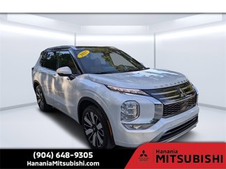 New 2025 Mitsubishi Outlander SEL image 1