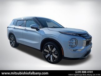 New 2025 Mitsubishi Outlander SE image 1