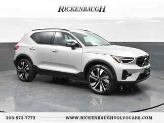 Used 2025 Volvo XC40 B5 Plus image 1