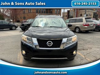 Used 2015 Nissan Pathfinder SV image 1