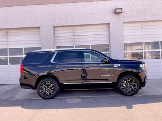 Used 2024 GMC Yukon SLT w/ SLT Premium Package image 1