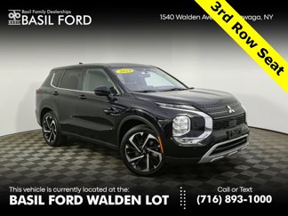Used 2024 Mitsubishi Outlander SE image 1