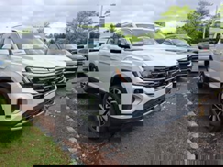 New 2025 Volkswagen Atlas SEL image 1
