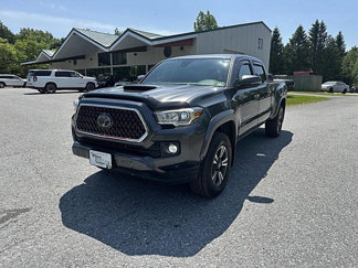 Used 2018 Toyota Tacoma TRD Sport image 1