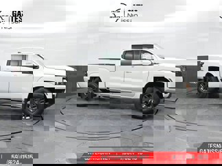 New 2025 Nissan Frontier SV image 1