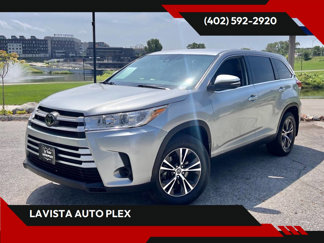 Used 2019 Toyota Highlander XLE image 1