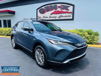 Used 2024 Toyota Venza Limited image 1