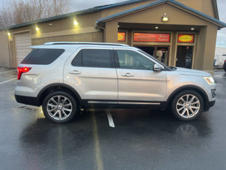 Used 2016 Ford Explorer Limited image 1