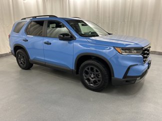 Used 2025 Honda Pilot TrailSport image 1