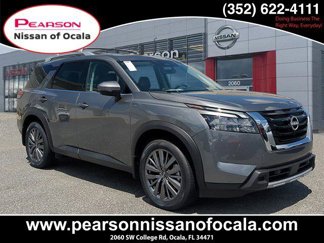 New 2025 Nissan Pathfinder SL w/ SL Premium Package image 1