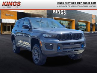 New 2025 Jeep Grand Cherokee Trailhawk w/ Luxury Tech Group III image 1